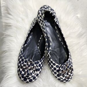 🔹️TORY BURCH🔹️ navy blue & white polka dots Ballet flats size 8 ✨️💙
